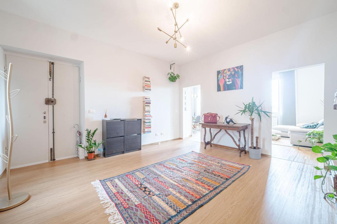 Bright Apartment A Few Steps From Via Garibaldi Genua Exteriör bild