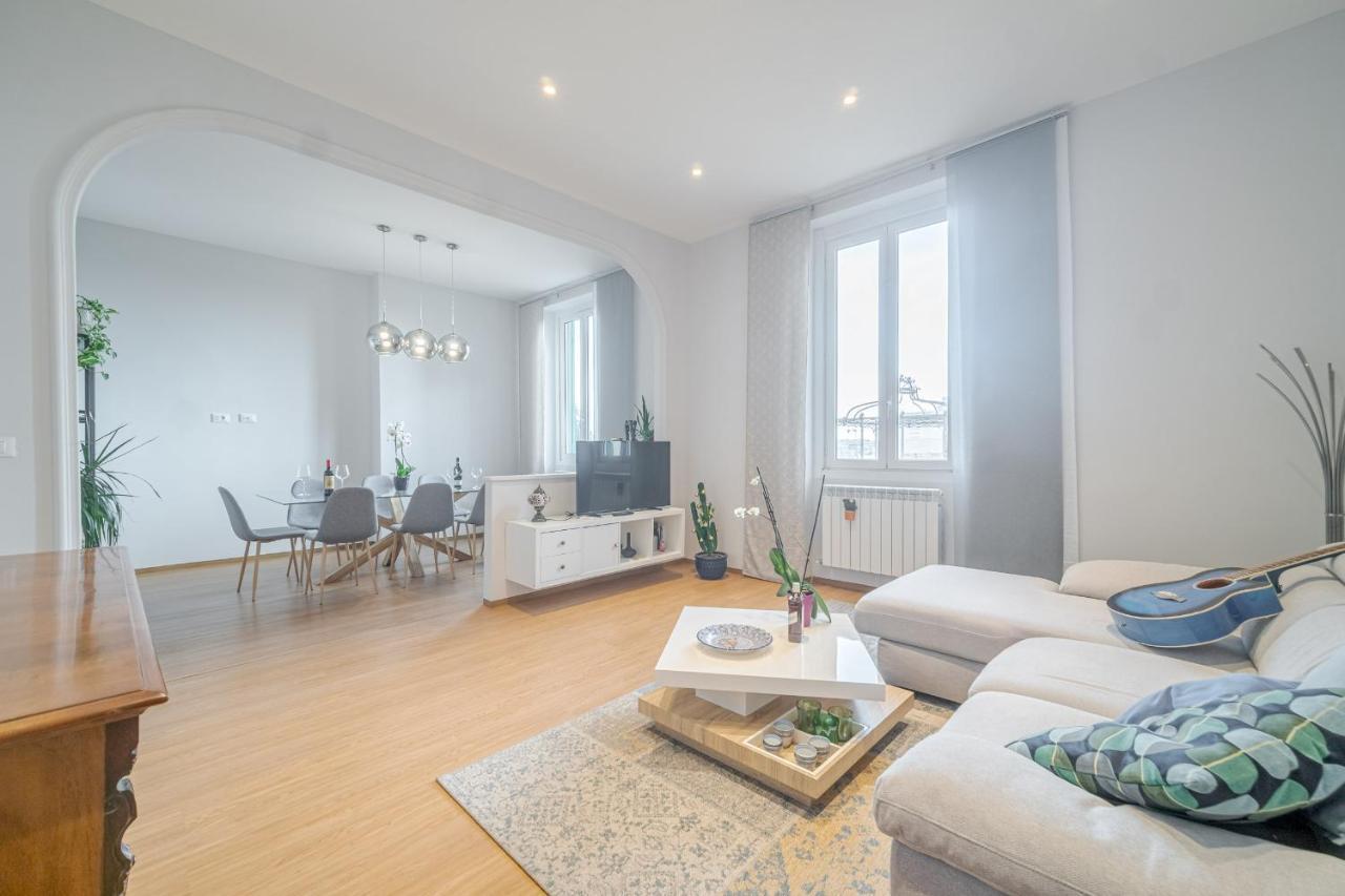Bright Apartment A Few Steps From Via Garibaldi Genua Exteriör bild